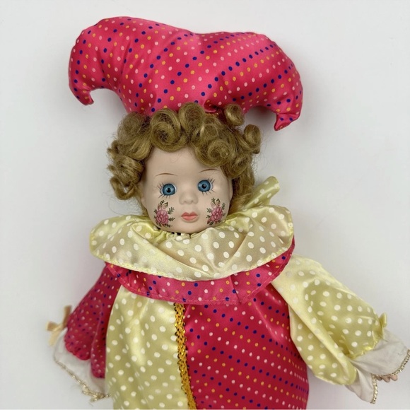 Art Mark 18” Jester Doll Clown Girl Painted Porcelain Face Legs Arms Cloth Body - Picture 3 of 14